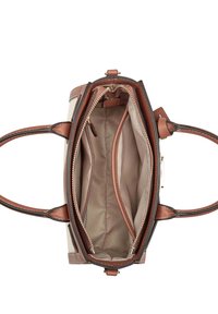 Brązowa skórzana torba na ramię z dwoma uchwytami, zamknięciem na zamek i beżowymi przegródkami wewnętrznymi. Posiada zorganizowaną konstrukcję oraz kontrastowe przeszycia.