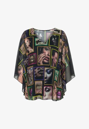 Černá průsvitná halenka s barevně orámovanými detailními portréty obličejů, rtů a rukou ukazujícími make-up a doplňky.