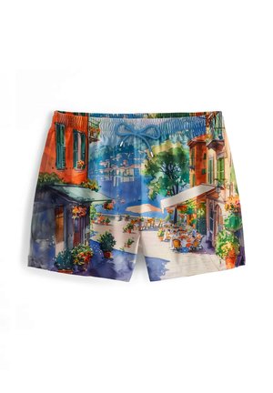 Costumi da bagno colorati con un design ad acquerello di un villaggio costiero, prevalentemente blu, arancione e verde, con dettagli floreali e una vita con coulisse.