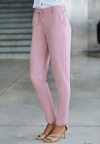 LASCANA Teplákové kalhoty - light pink