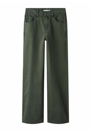 Pantalones rectos de color verde oliva con presillas para cinturón, bolsillos frontales, cierre de botón y cremallera.