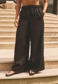 Next REGULAR FIT WIDE - Nadrágok - black