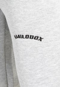Smilodox MERRICK - Træningsbukser - grau melange