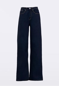 Tamsiai mėlyni, platėjantys iš apačios džinsai su aukšta liemene, priekinių kišenių, sagų užsegimo ir kontrastingu siuvimu palei siūles.