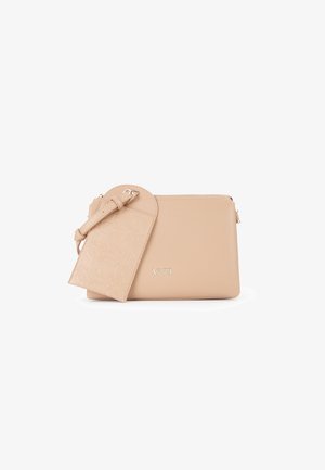 Beige leren clutch met afneembare reliëfband, goudkleurige gesp, ritssluiting en "V°73" logo aan de voorkant.