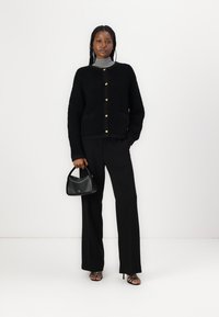Malina CARLY - Neuletakki - black