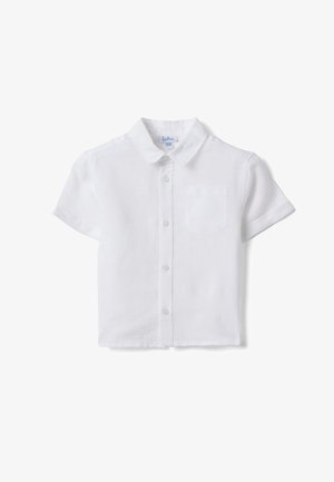 Camisa blanca de manga corta con botones, cuello y bolsillo en el pecho, mostrada sobre un fondo blanco liso.