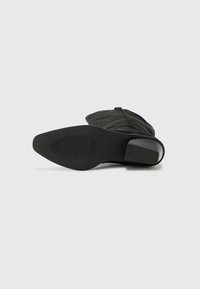 RAID VAANYA - Bottes de cowboy / motard - black