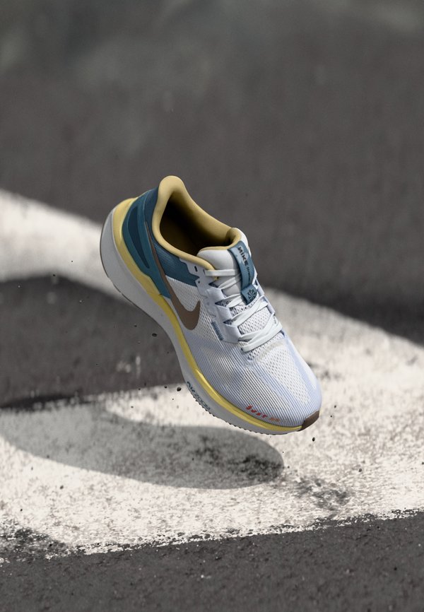 AIR ZOOM STRUCTURE 25 - Road running shoes