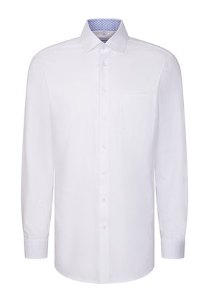 Weißes Langarm-Hemd mit Knöpfen, Brusttasche und einem Kragen, der mit blauen gemusterten Stoff gefüttert ist.