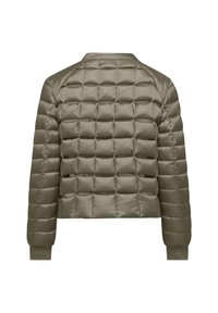 Giacca trapuntata verde oliva con un design corto, caratterizzata da una texture liscia, polsini a coste e un collo rotondo.