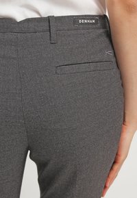 Denham Kalhoty - dark grey