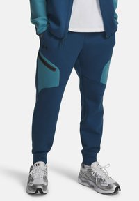 Unausgewählt, wham blue