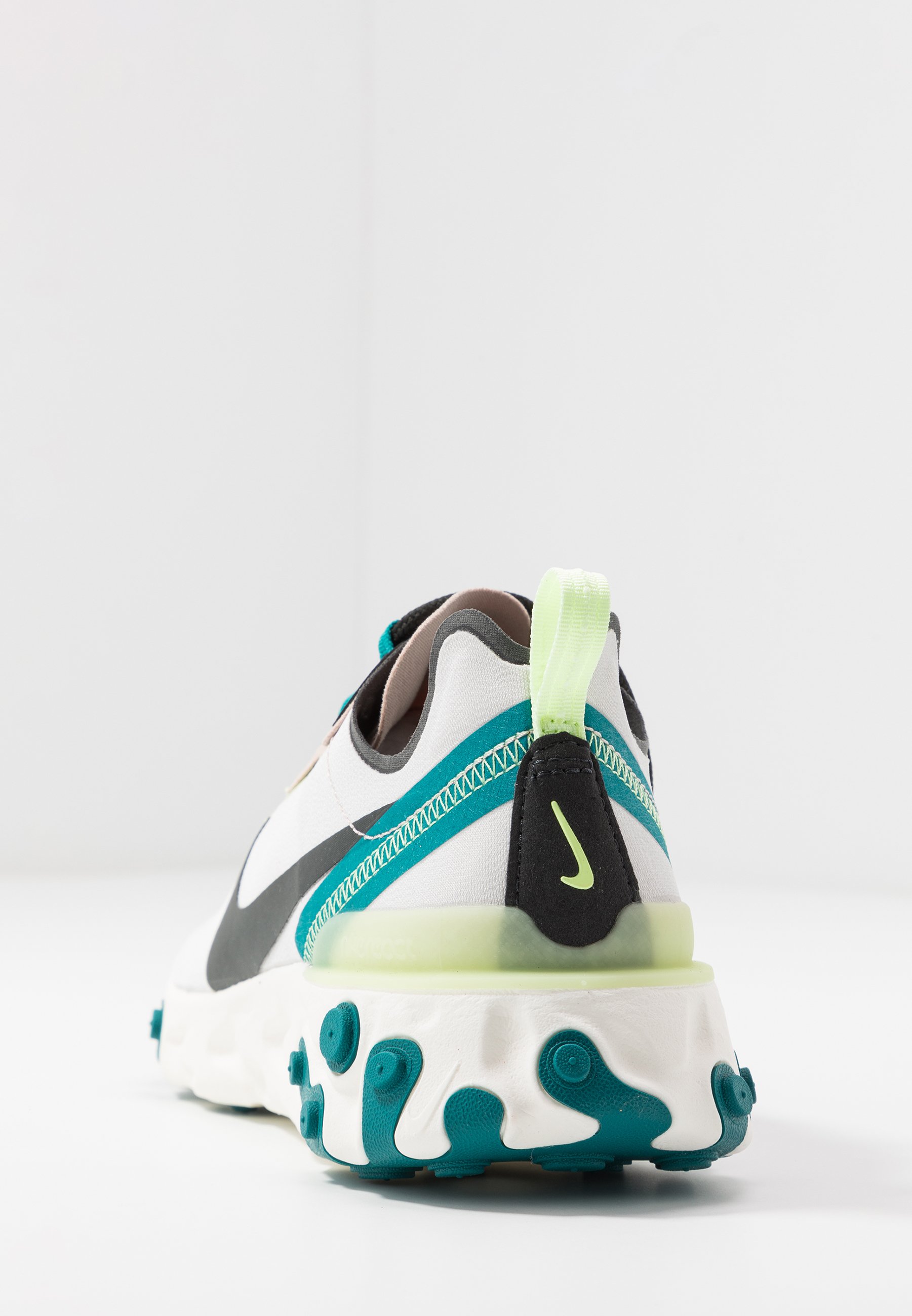 Nike Sportswear REACT 55 Joggesko fossil stonedark Nike Sportswear REACT 55 Joggesko fossil stonedark