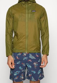 Patagonia Windbreakers - green