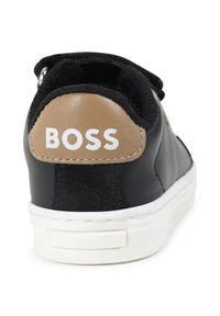 BOSS Kidswear SCRATCHÉES - Chaussures premiers pas - black