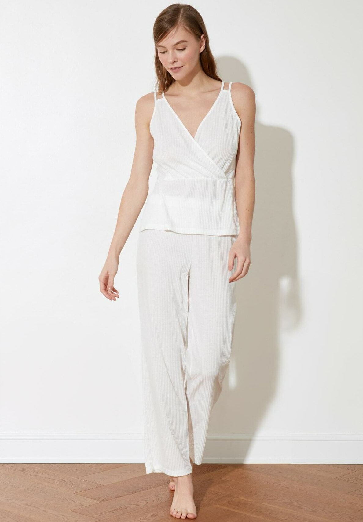 Damen SET - Nachtwäsche Set Damen SET - Nachtwäsche Set