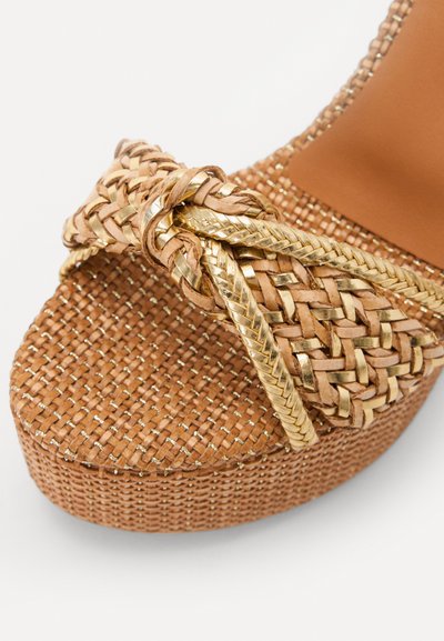 Casadei ZEPPA - Täistallaga sandaalid - beige