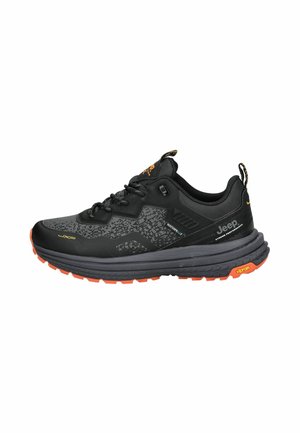 Trainers - black
