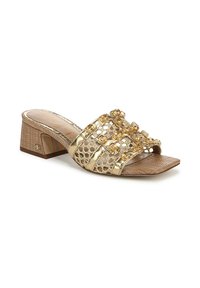 Sandal in metallo dorato con tacco a blocco texturizzato in oro e marrone. Presenta decorazioni floreali su una fascia in rete e un design open toe.