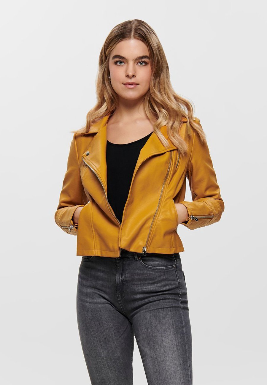 onlgemma biker