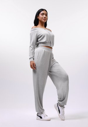 SET - Tepláková súprava - grey
