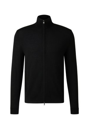 Černá bunda na zip s vysokým límcem, vyrobená z hladké látky. Má boční kapsy a přiléhavé dlouhé rukávy. Minimalistický design bez vzorů.