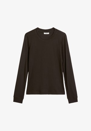 Koszula z długim rękawem wykonana z głęboko brązowej prążkowanej tkaniny, z okrągłym dekoltem i dopasowanymi mankietami. Prosty, bezszwowy fason.