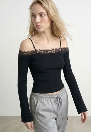 HYPEDROP, Off-shoulder HDHAVANA LS FITTED LACE - T-shirt à manches longues - black