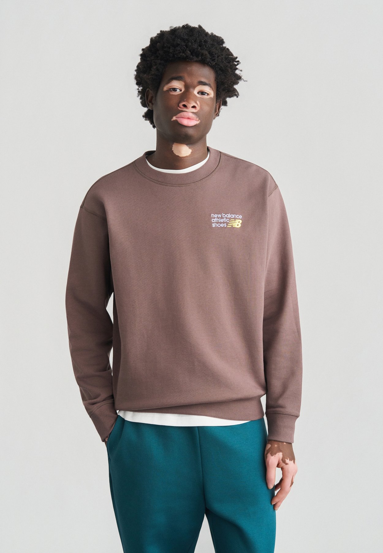ATHLETICS PREMIUM LOGO CREW