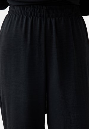 Modanisa, MODANISA SUIT REFKA SET - Broek - black