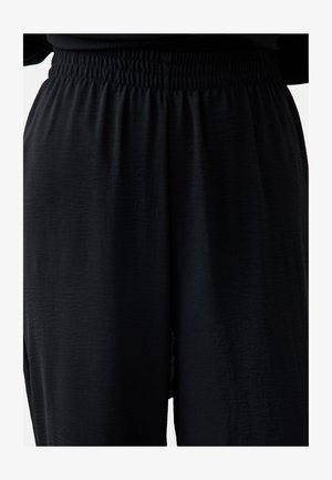 Modanisa, MODANISA SUIT REFKA SET - Broek - black