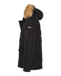 Chaqueta de plumas negra con capucha con borde de piel, que cuenta con un bolsillo con cremallera en el brazo y una silueta elegante. El material parece suave y aislante.