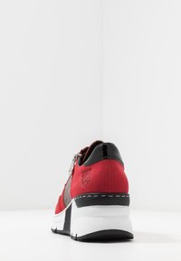 Rieker Baskets basses - red