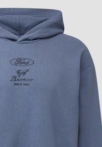 Niebieska bluza z kapturem, wykonana z mieszanki bawełny, z regulowanym kapturem oraz przednim nadrukiem graficznym "Ford Bronco" i logo konia.