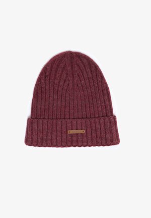 Burgundi punutud beanie müts ribade tekstuuriga, millel on kokku volditud äär ja eesväike metallist silt.