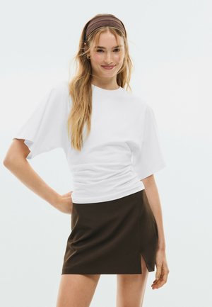 Stradivarius, SHORT KIMONO SLEEVE T-SHIRT - T-shirt basique - beige