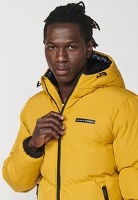 Koroshi Zimná bunda - amarillo   yellow