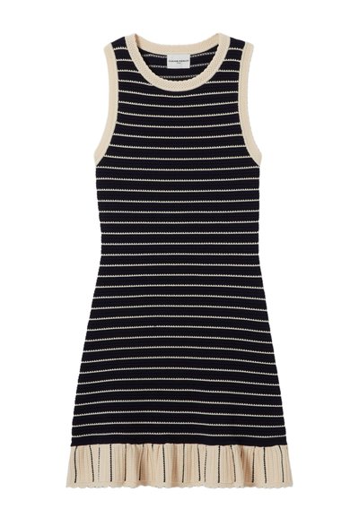 Ärmelloses schwarzes Strickkleid mit dünnen weißen horizontalen Streifen, beigem Rand und gerafftem beigem Saum.