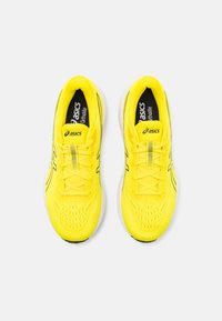 ASICS GEL-PULSE 15 - Scarpe da corsa su strada - bright yellow/black