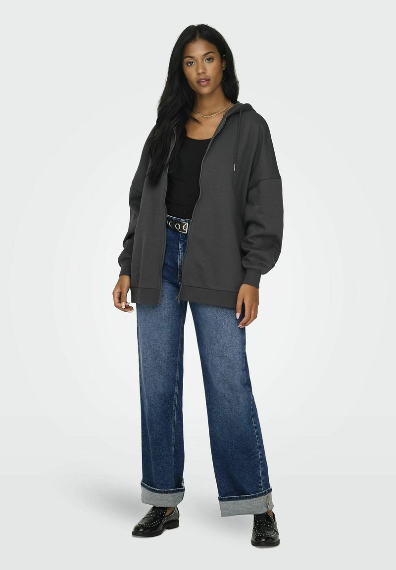 ONLY LOCKER GESCHNITTEN TIEF ANGESETZTE SCHULTER - Sweatjacke 