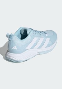adidas Performance BOUNCE - Treenikenkä - ice blue   cloud white   cloud white