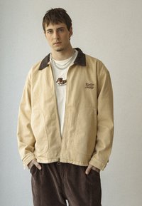 Kaotiko UNISEX - Leichte Jacke - camel