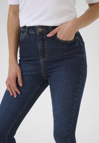 Kaffe WILLOW  - Traperice uskog kroja - dark blue denim