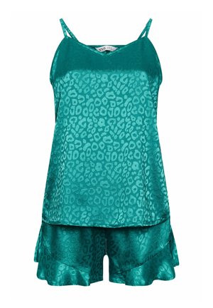 Jedwabny zestaw piżamowy w kolorze morskim z wyglądem w panterkę. Koszulka na ramiączkach, w komplecie z szortami z falbaną. Gładka faktura.