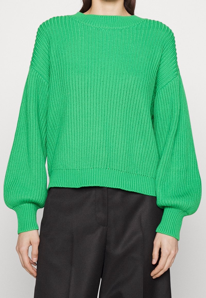 Repeat Sweter