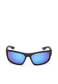 Gafas de sol envolventes negras con lentes reflectantes azules y varillas negras mate con puntas azules, diseñadas para deportes al aire libre.