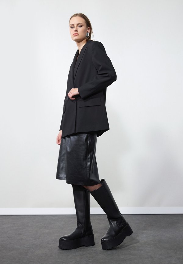 LEATHER - Plateaustiefel