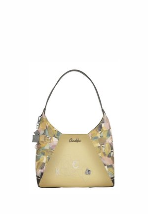 Borsa con pannello centrale beige, pannelli laterali astratti multicolore, decorazione con testo ricamato, logo del marchio in metallo e accessorio portachiavi sulla tracolla.