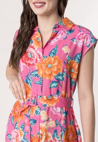QUIOSQUE Blusenkleid - multicolour